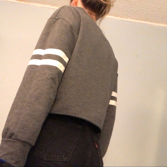 Grey long sleeve crop - Picture 6 of 6